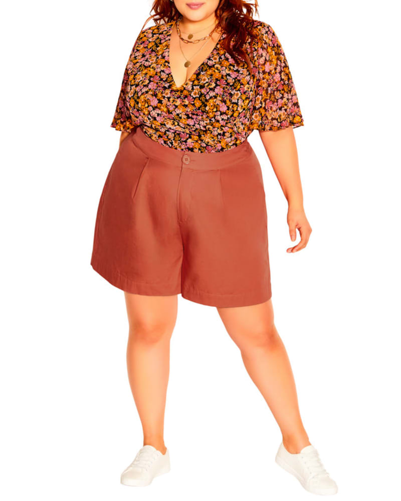 Front of a model wearing a size XS Gayle Spring Short in Paprika by City Chic. | dia_product_style_image_id:280493